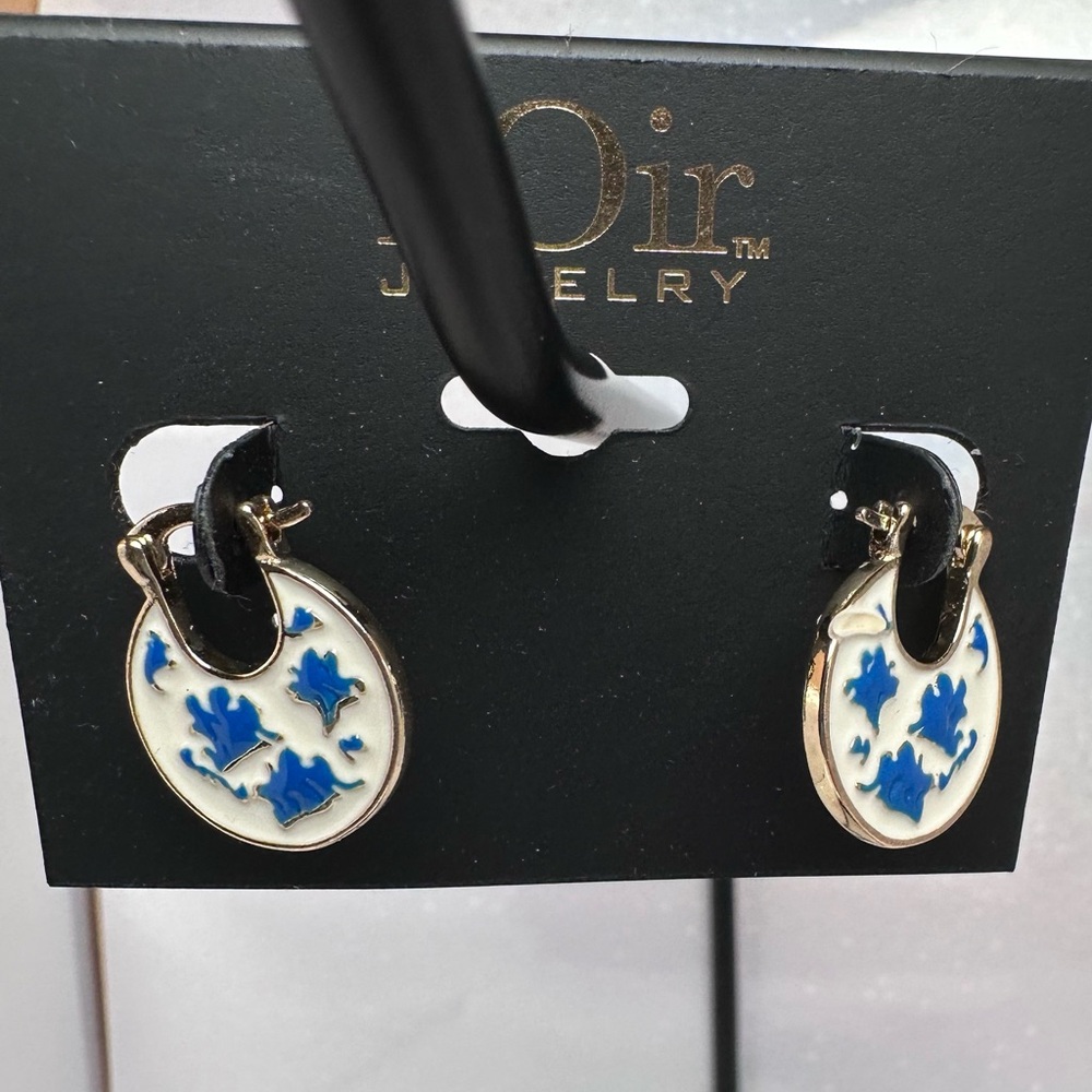nOir Jewelry | Blue & White Earrings | NWT - Picture 4 of 6
